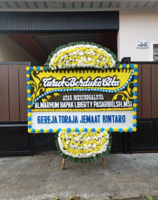 Papan Bunga Duka di Tanjung Anom
